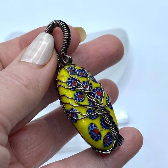 Tree of Life Yellow Flower Dico Glass Copper Wired Pendant - Picture 3 of 4